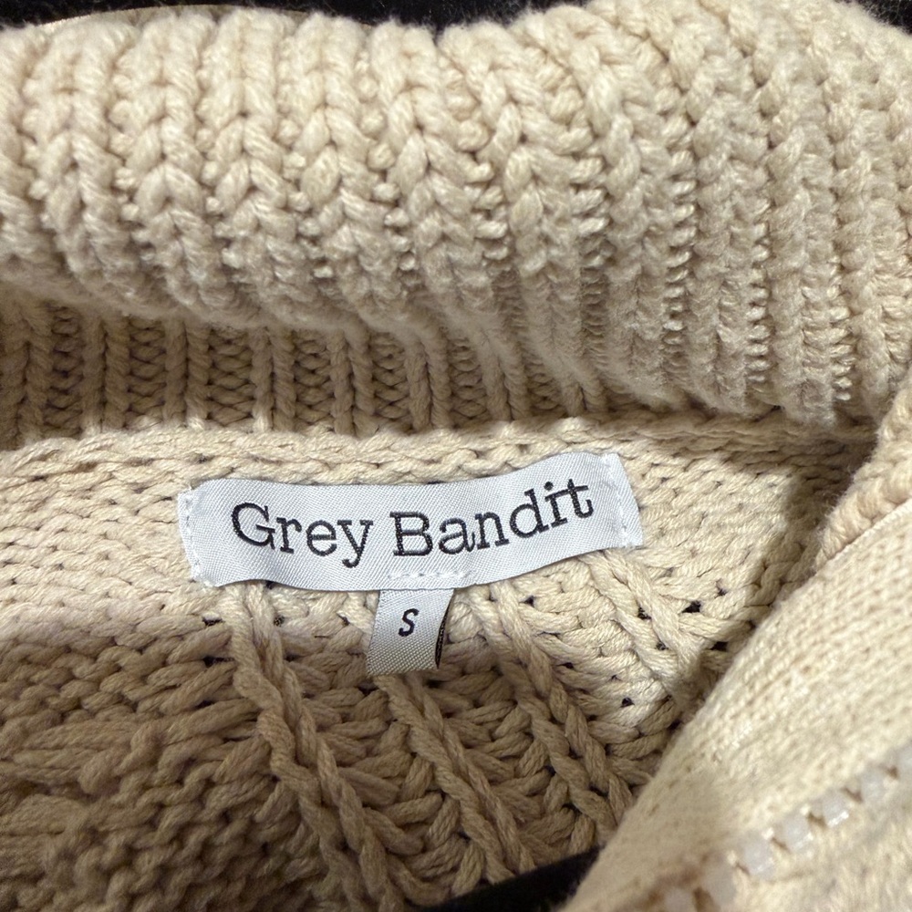 Grey Bandit Lets Cuddle Sweater - Picture 4 of 4